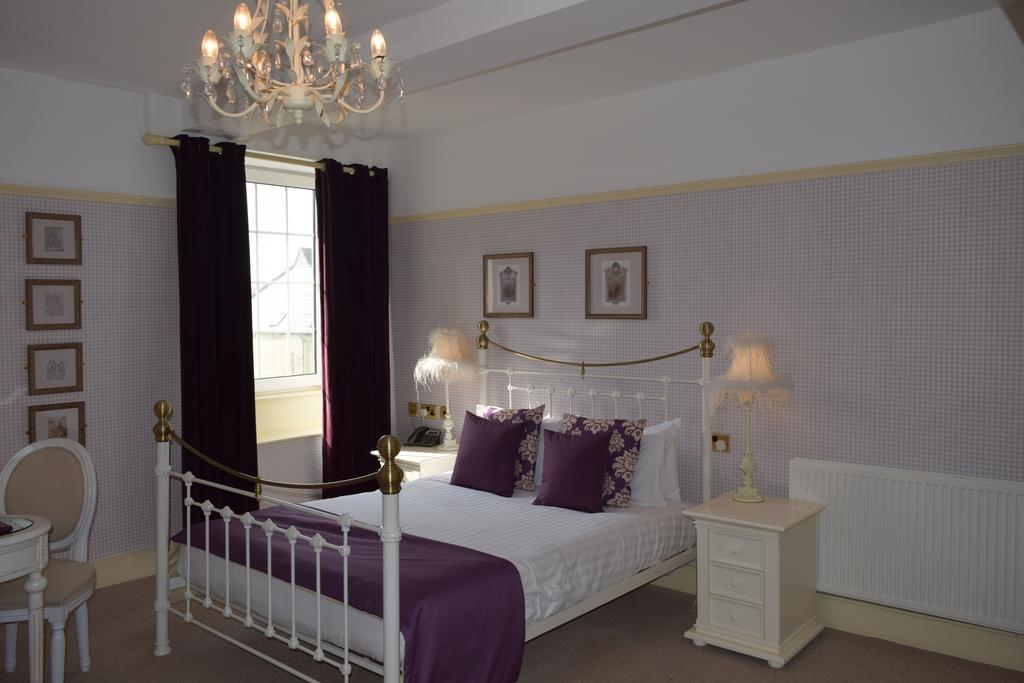 The French Partridge Hotel Northampton Room photo